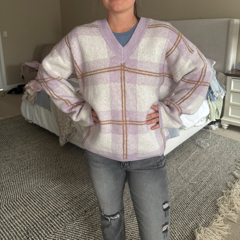 Sweater - Picture 2 of 4